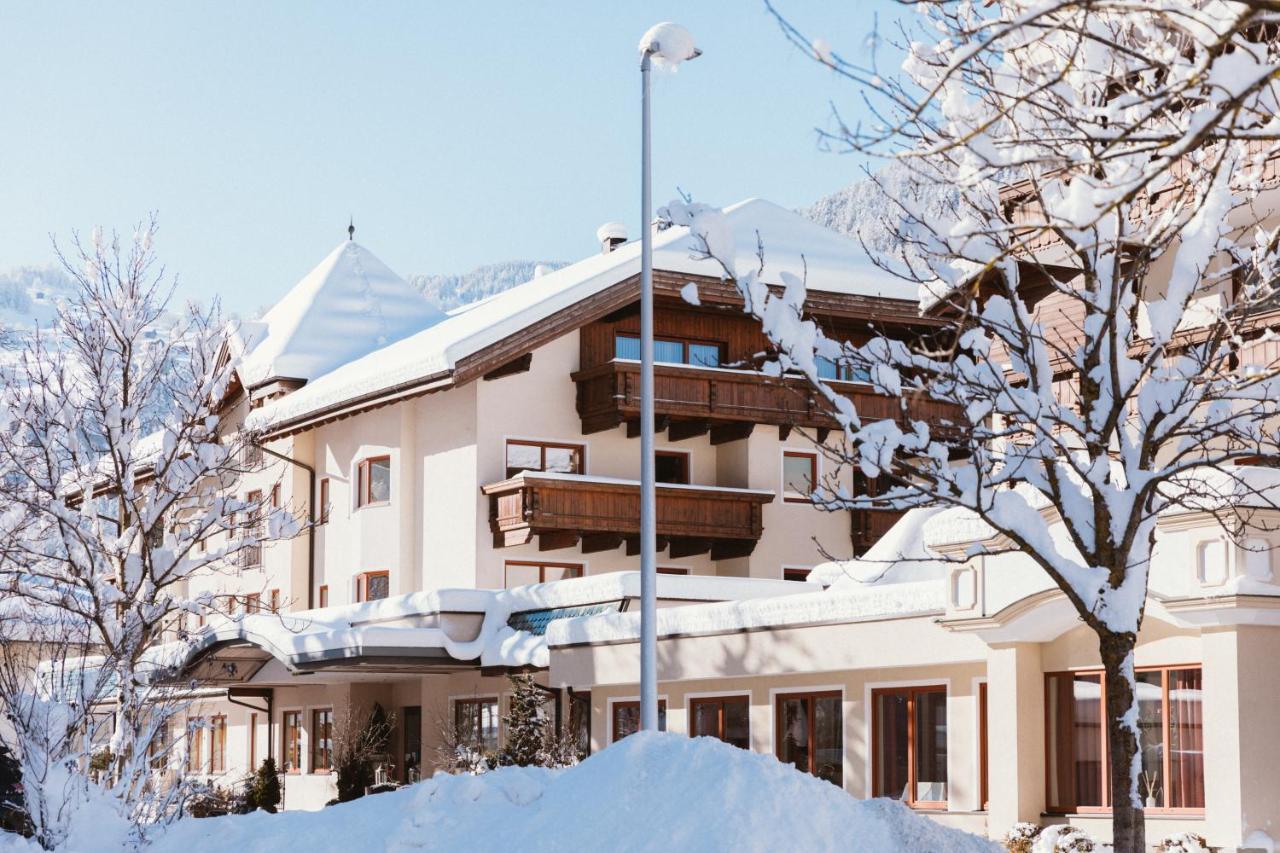 Gartenhotel Linde 4 Sterne Superior Ried im Oberinntal Exteriér fotografie