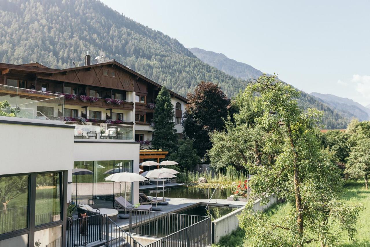 Gartenhotel Linde 4 Sterne Superior Ried im Oberinntal Exteriér fotografie