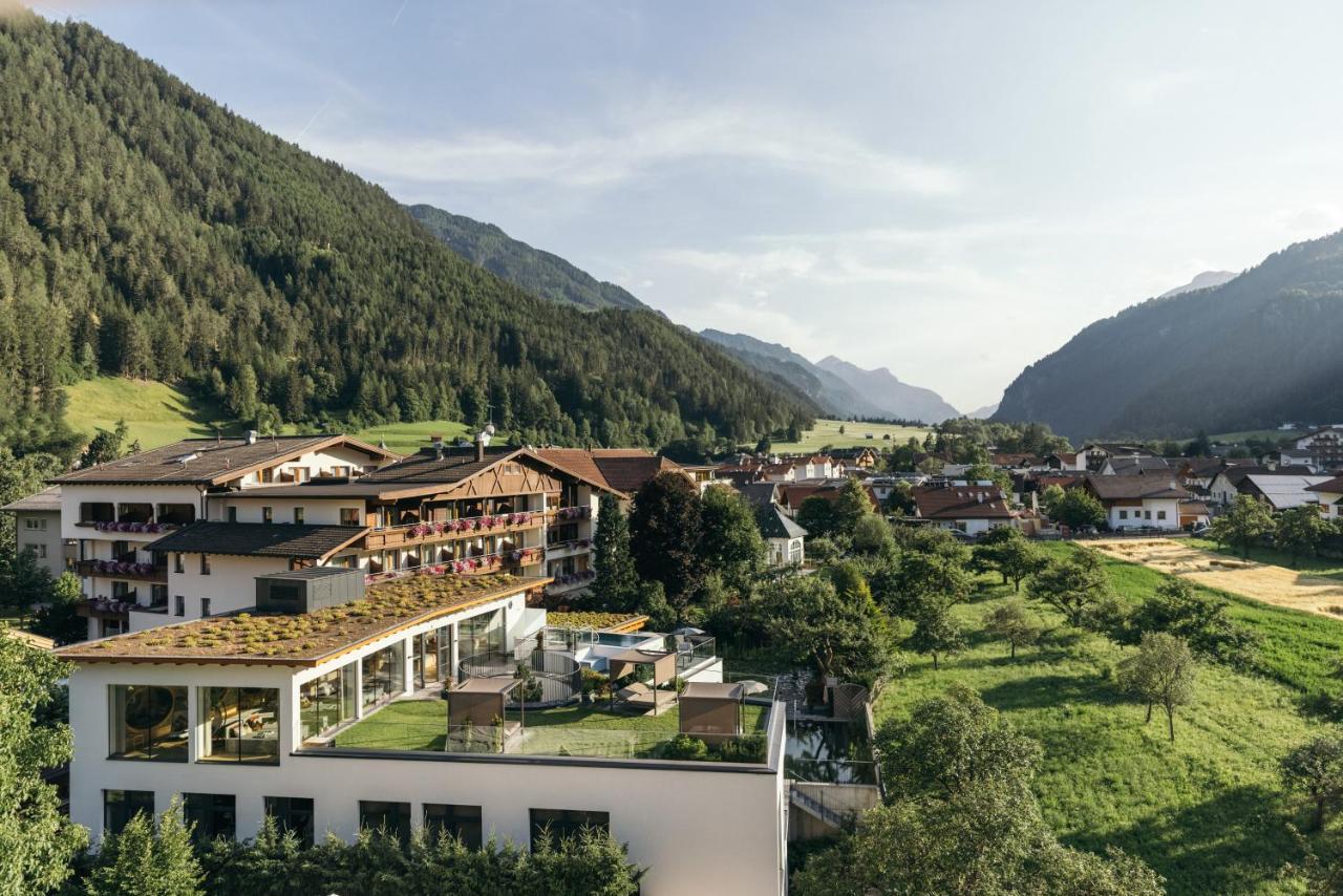 Gartenhotel Linde 4 Sterne Superior Ried im Oberinntal Exteriér fotografie