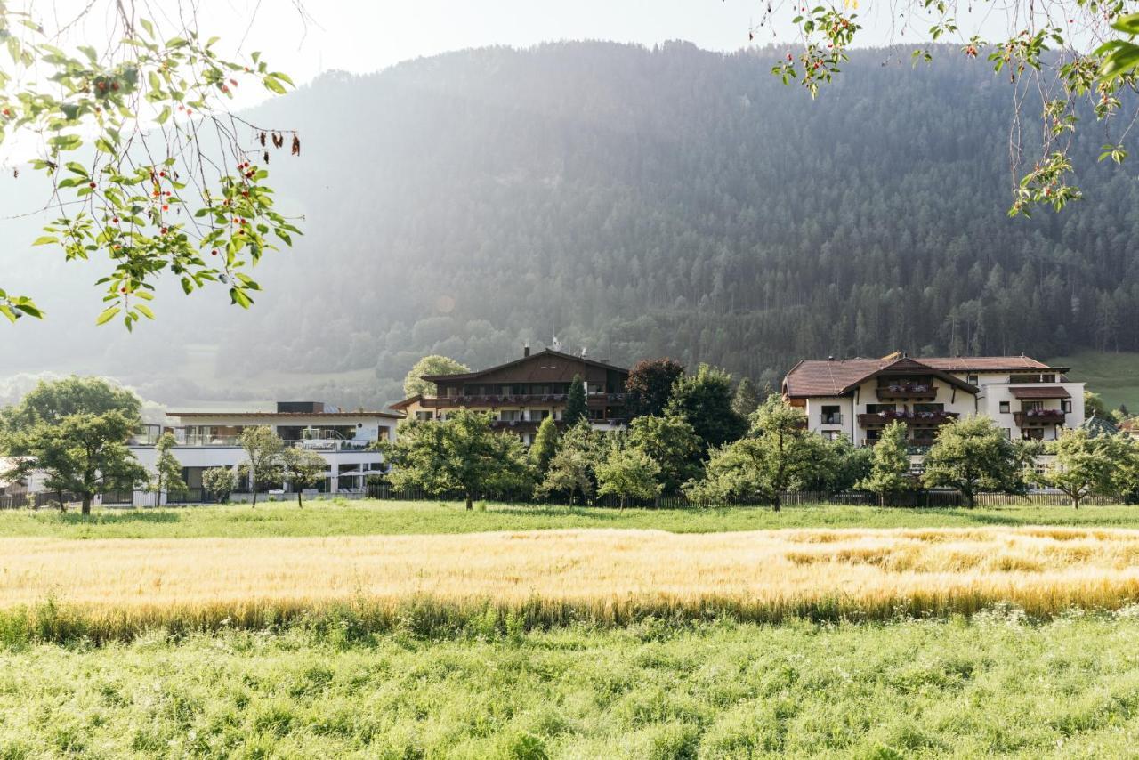 Gartenhotel Linde 4 Sterne Superior Ried im Oberinntal Exteriér fotografie